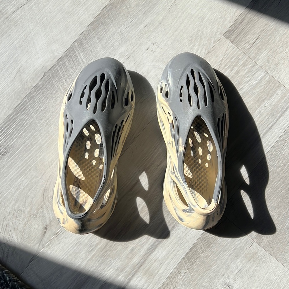 Yeezy foam runners